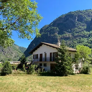Maison Individuelle Au Coeur Du Parc Des Ecrins Entraigues (Isere)