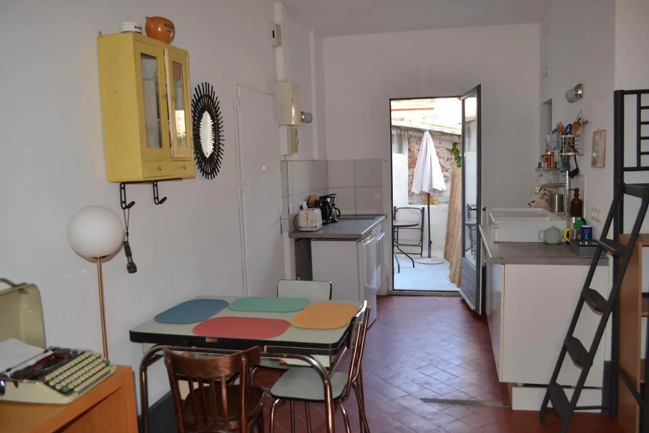 Studio Terrasse Clementine Avignon France